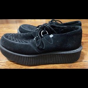 TUK Black Creepers
